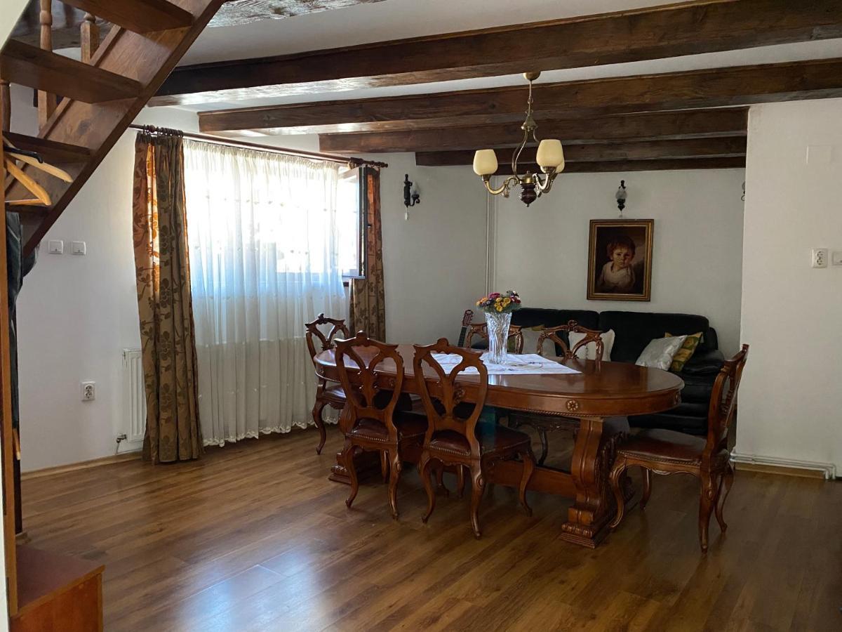 Victoria Gasthaus Rasnov - Charming Vacation House In Rasnov Εξωτερικό φωτογραφία